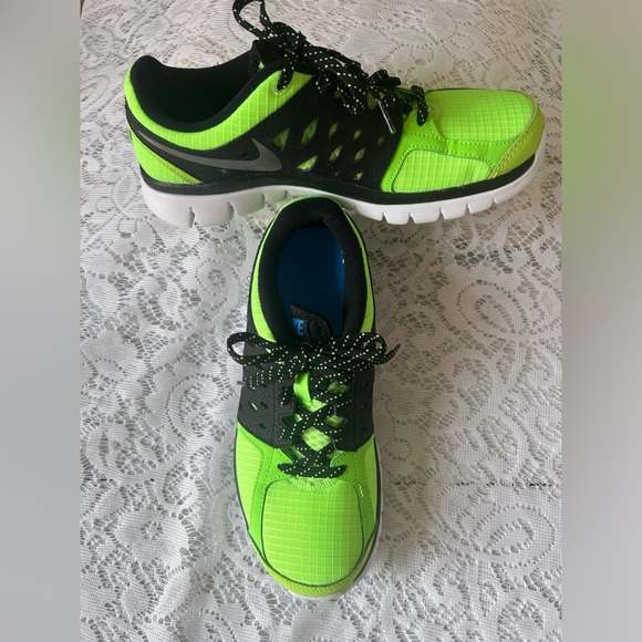 NIKE Flex 2013 Run Size 6Y - Picture 2 of 6